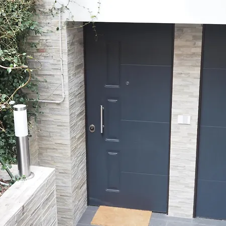 Apartment Ihost Luxury - Neg Roli 8 *
