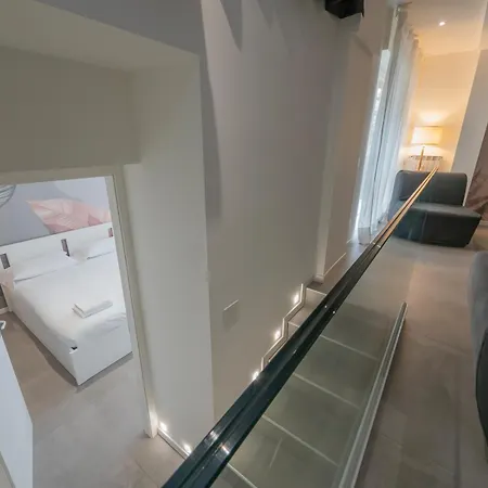 Ihost Luxury - Neg Roli 8 Mediolan