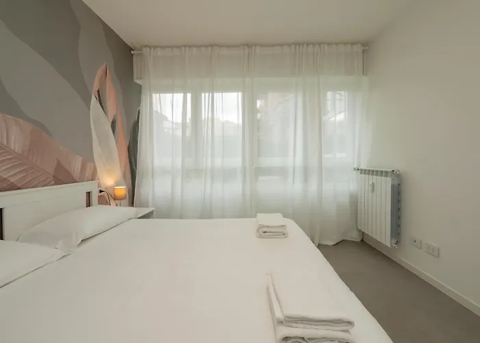 Ihost Luxury - Neg Roli 8 * ميلان